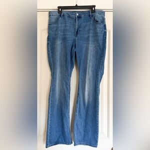 Old Navy Women's Boot Cut Jeans in Blue